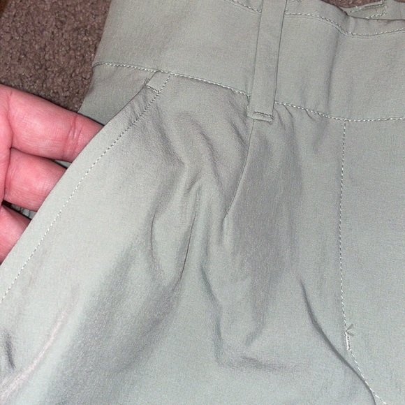 Nike XS golf shorts mint green womens athletic casual walking like new - Picture 3 of 8